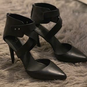 JOE’S jeans “Pete” heels